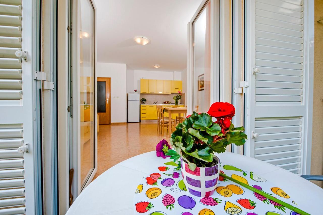 Apartments Bella B Rovinj Exterior photo