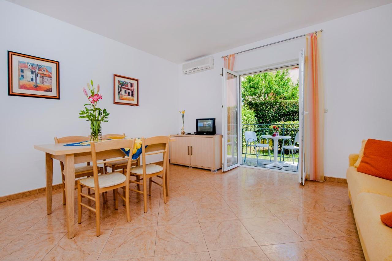 Apartments Bella B Rovinj Exterior photo