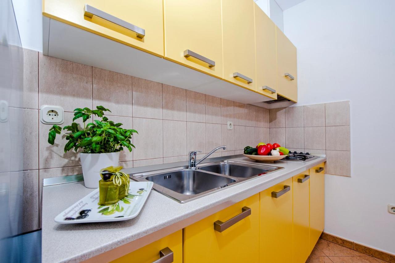 Apartments Bella B Rovinj Exterior photo